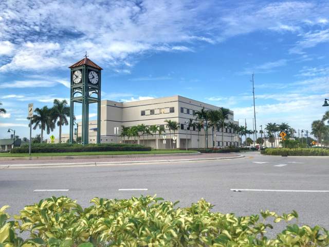 Exterior view of the City of Margate building and clock tower