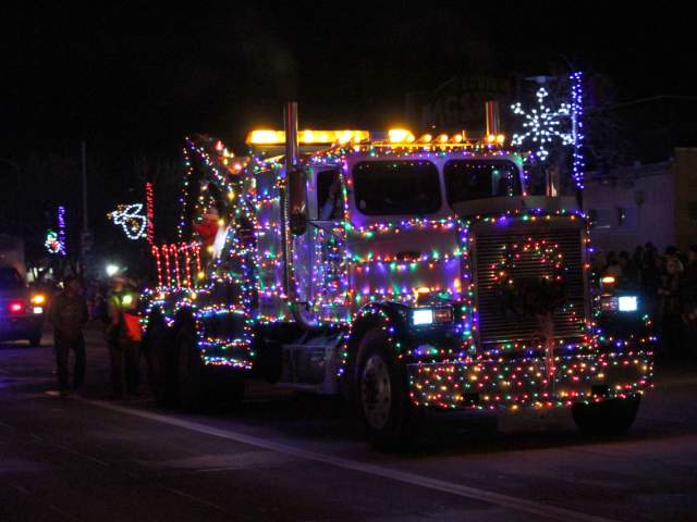 Moab’s Electric Light Parade