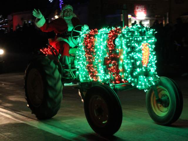 Moab’s Electric Light Parade