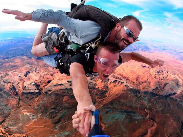 Skydiving in Moab
