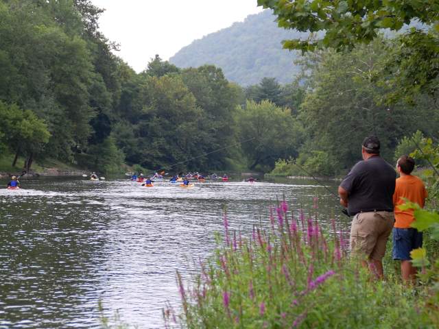 Family fishing along the Juniata River