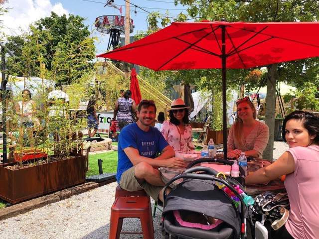 Restaurants With Outdoor Seating in Huntsville