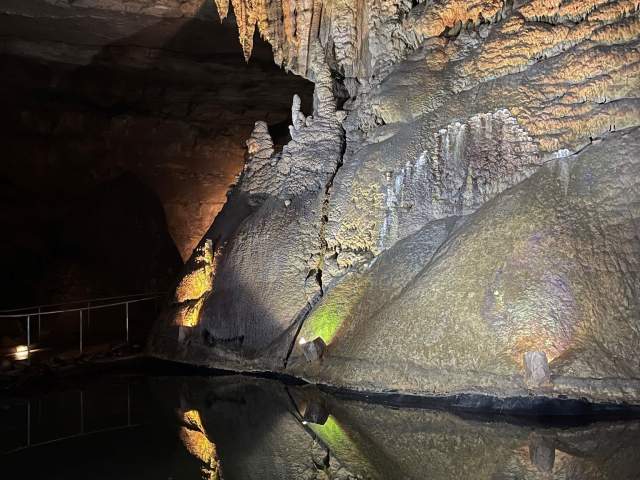 Cathedral Cavern Zenovia
