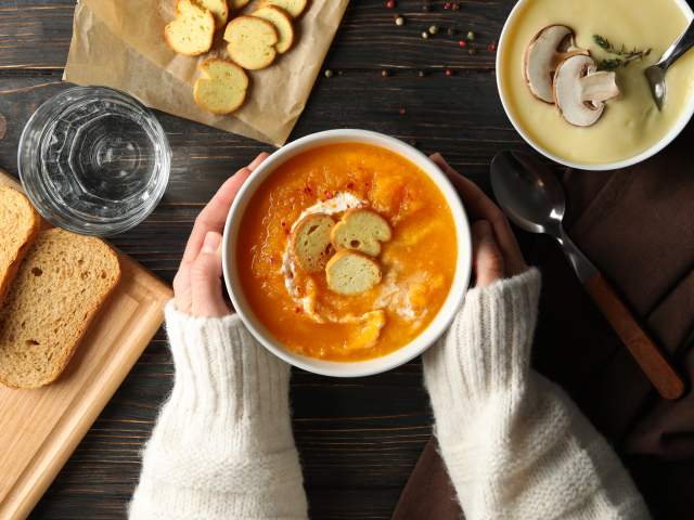 Cozy Eats and Warm Drinks: The Best Huntsville Restaurants for Comfort Food