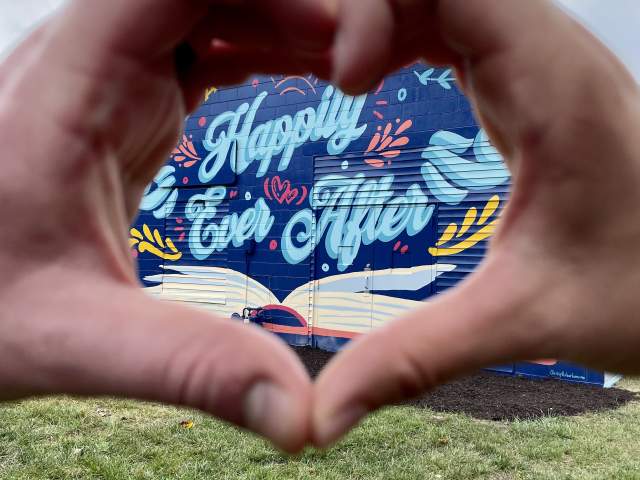 Festival Country | Happily Ever After Mural