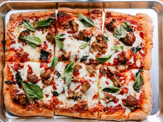 Meatballs Pizzeria