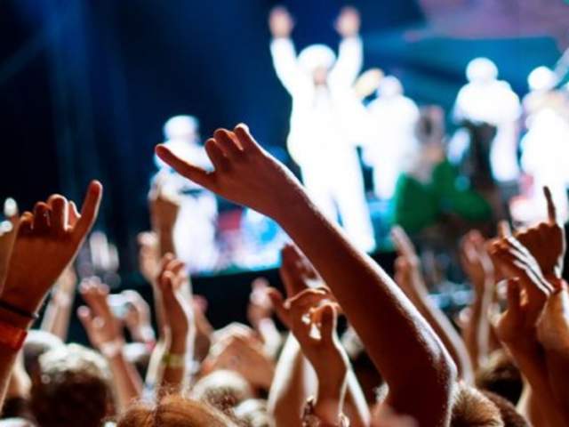 cricket-wireless-amphitheatre-deja-vu-tributes-to-fleetwood-mac-eric-clapton-amp-tom-petty-01-583x328