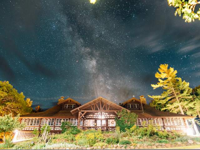 Night sky at Keweenaw Mountain Lodge
