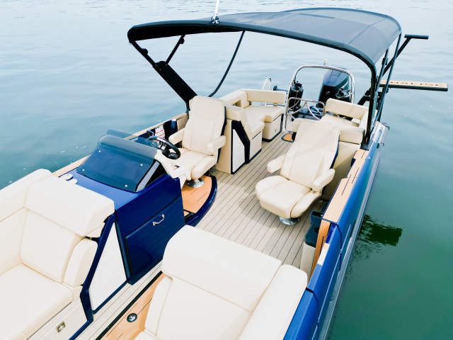 Ride Wake and Surf Pontoon
