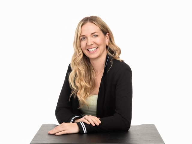 Gina Bethell Headshot