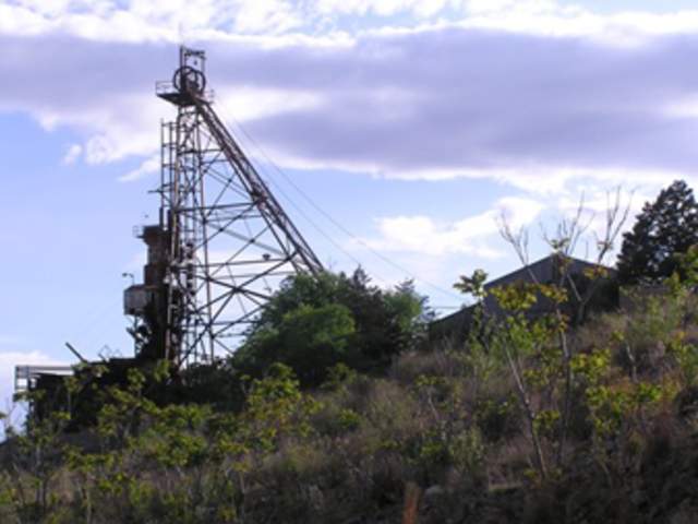 Mining equipment near Hanover and Fierro in New Mexico