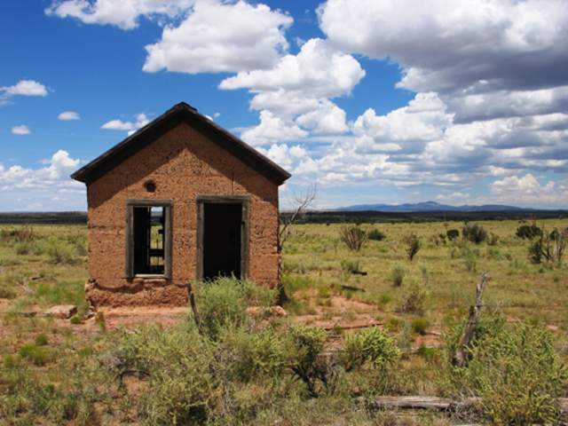 An abandoned house in Ancho, NM