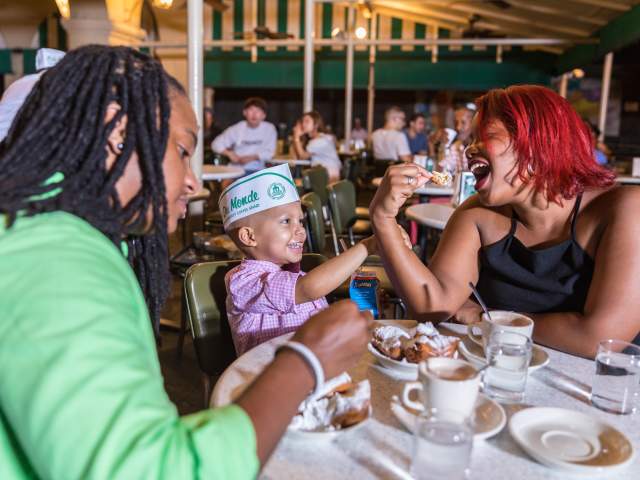 Beignets at Cafe du Monde
