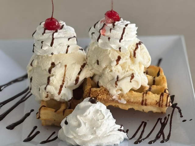 Alley Oops Waffle Sundae