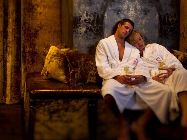 Poseidon Spa couple