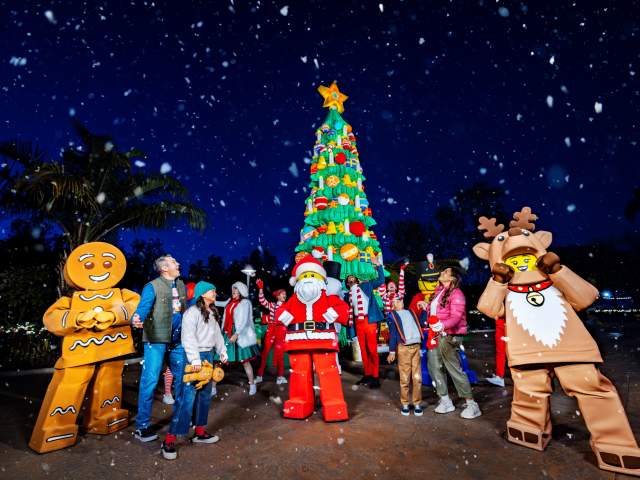 LEGO Characters Around the LEGO Tree During Holidays at LEGOLAND Florida Resort