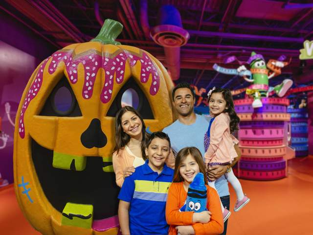 Screamin' Green Hauntoween zombie pumpkin scene at Crayola Experience Orlando