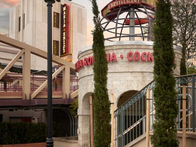 Enzo's Hideaway Tunnel Bar & Restaurant exterior