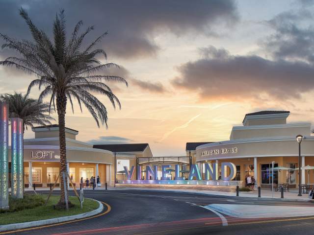 Orlando Vineland Premium Outlets shopping mall at dusk