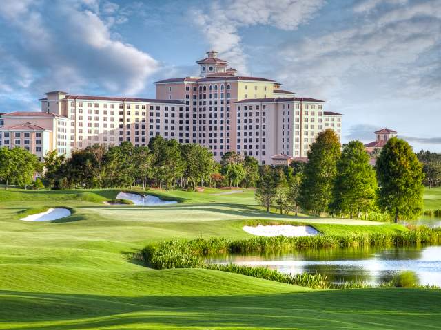 Exterior view of Rosen Shingle Creek resort and golf course
