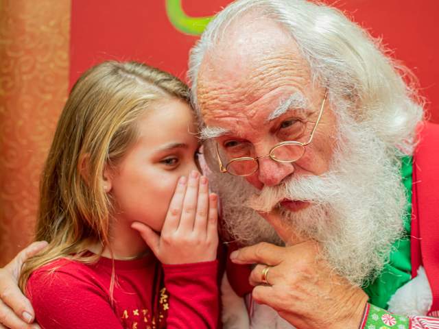 The Mall at Millenia girl with Santa