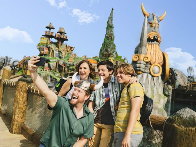 Family at Isle of Berk, How to Train Your Dragon