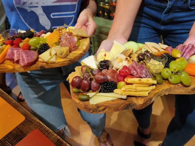 200806 - Wandering Palm Food Tours