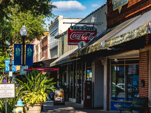 A row of shops in downtown Winter Garden