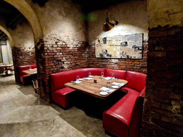 Interior of Enzo's Hideaway