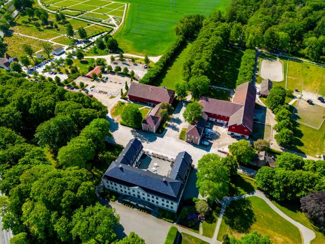 Dronebilde av Hafslund Hovedgård i Sarpsborg