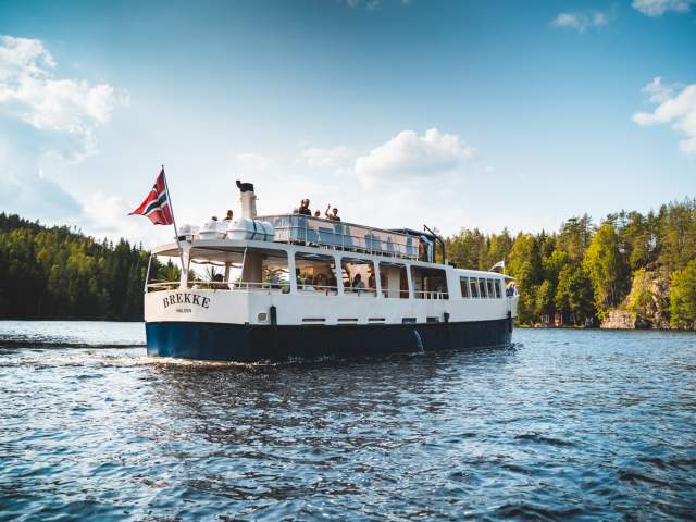 Båt på Haldenkanalen