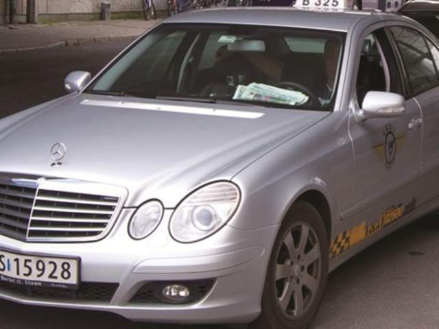 Sølvgrå Taxi