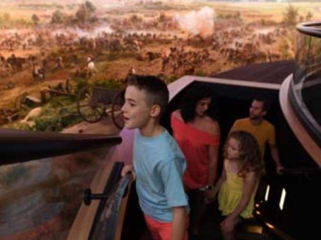 Kid watching Gettysburg historic park