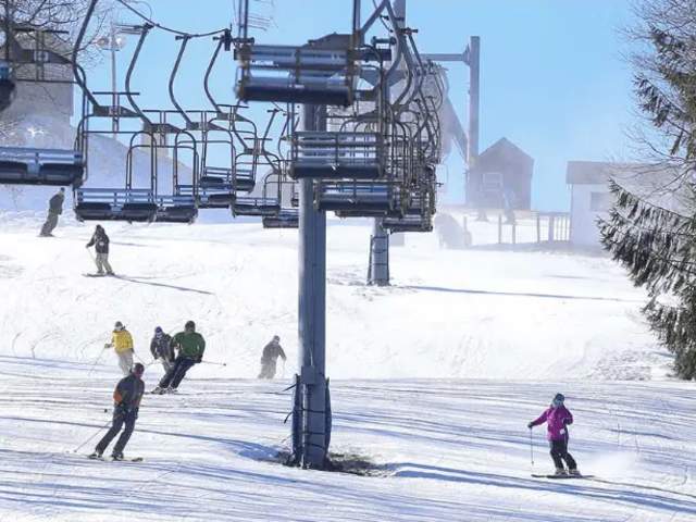 Snowboarding Blue Knob