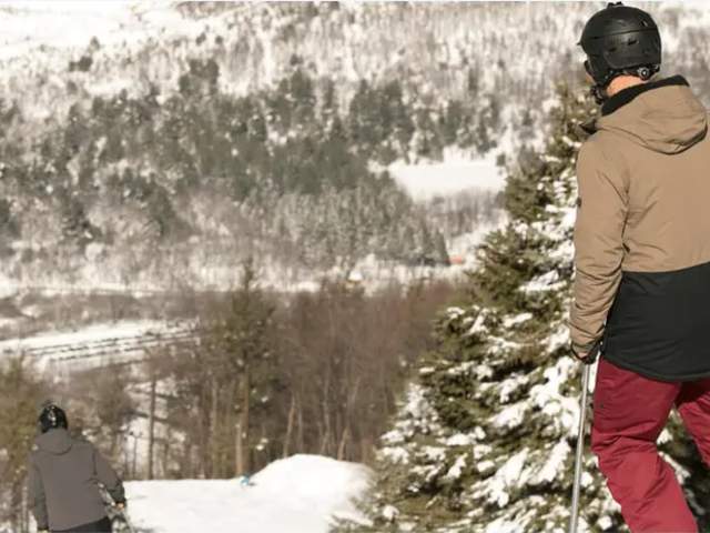 snowboarding blue mountain