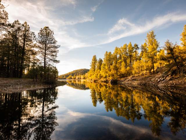Relax and Unwind at the Beautiful Lakes in Prescott