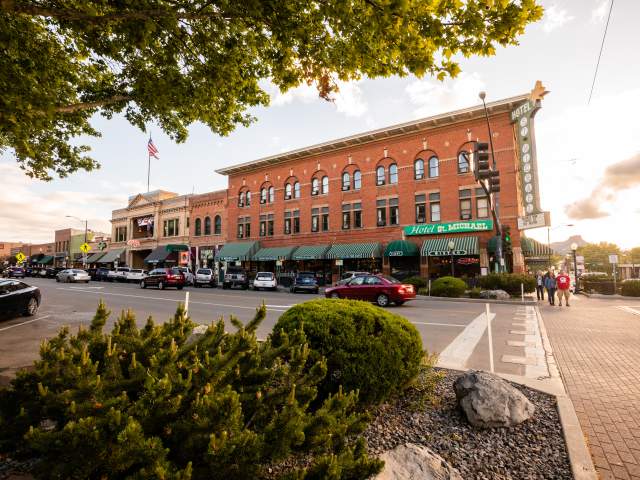 Hotel St Michael Street View - Experience Prescott