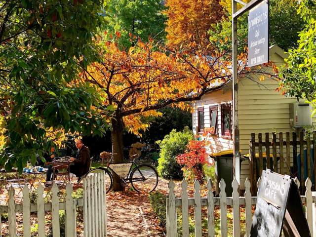 Front yard of Provisions of Arrowtown in autumn