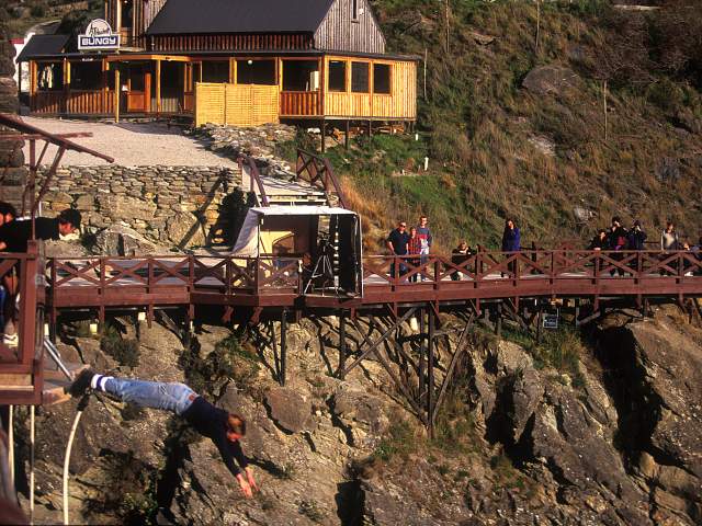 Early Bungy Jump