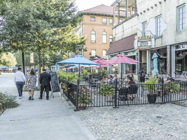 17th Street Outdoor Dining