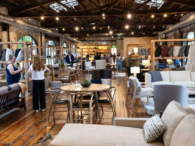 TXTUR - Shopping in Downtown Richmond