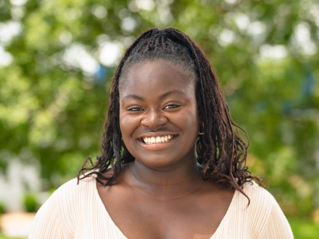 Jauhna Smith Headshot