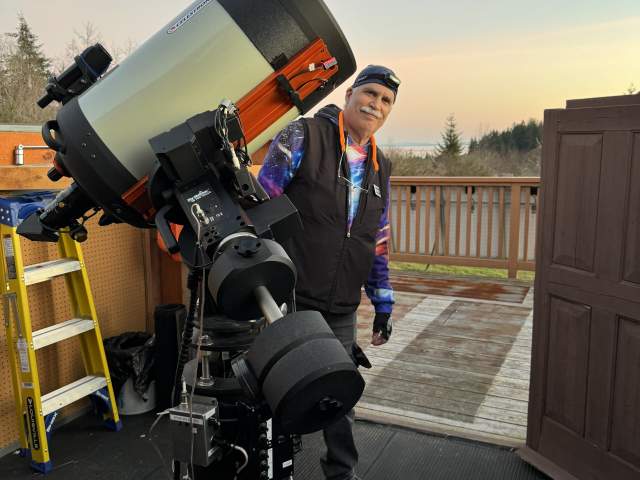 Charles Ennis of the Sunshine Coast Astronomy Club
