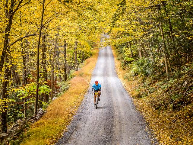 gravel cycling