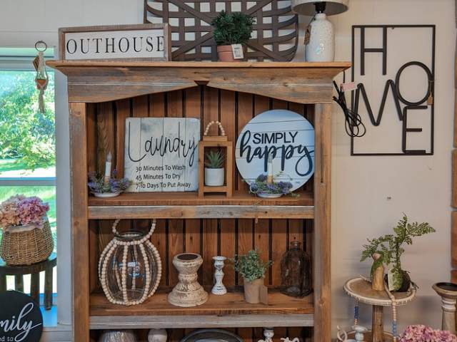 The Shops on Old Trail