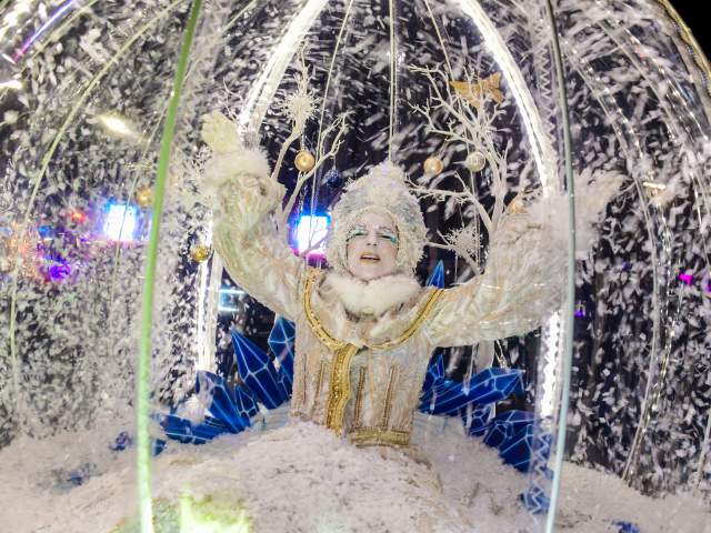 Snow queen float at Swansea Christmas Parade
