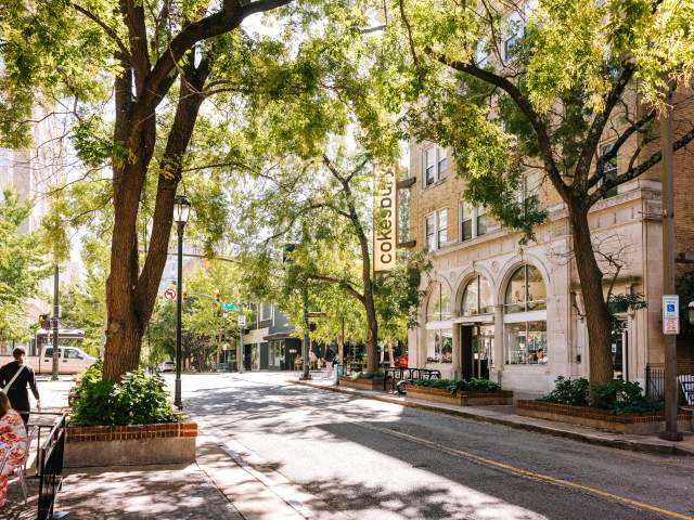 Richmond Virginia — mural arts and historic district shops and dining