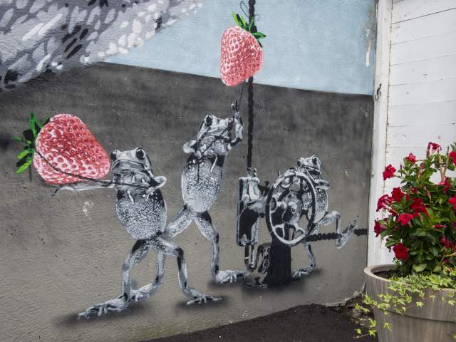 Gatekunst av Hama Woods i Fjellgaten 9 i Flekkefjord