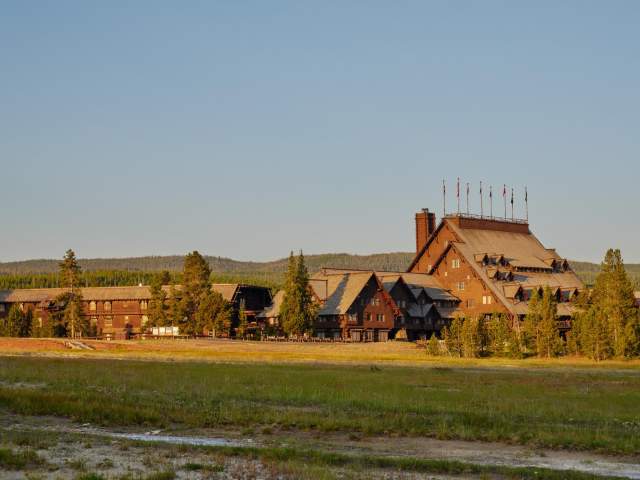 Old Faithful Inn