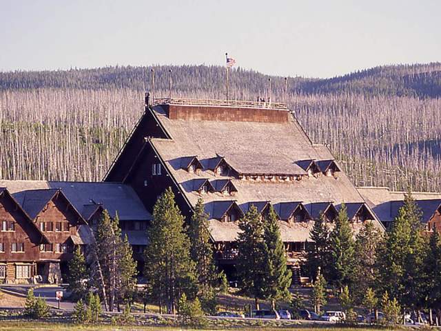 Old Faithful Inn exterior;.Jim Peaco;.July 2003
